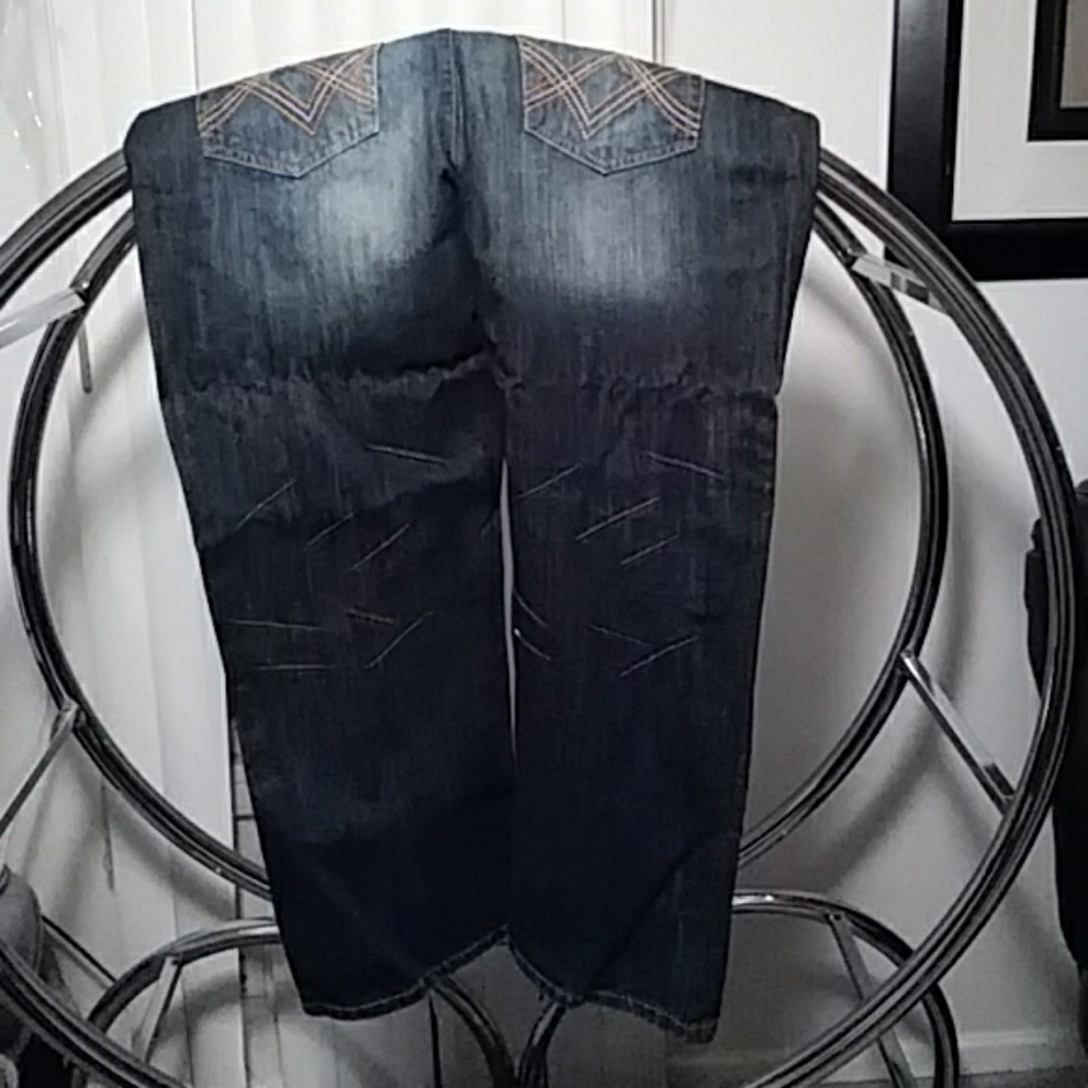 Jeans - Picture 2 of 3